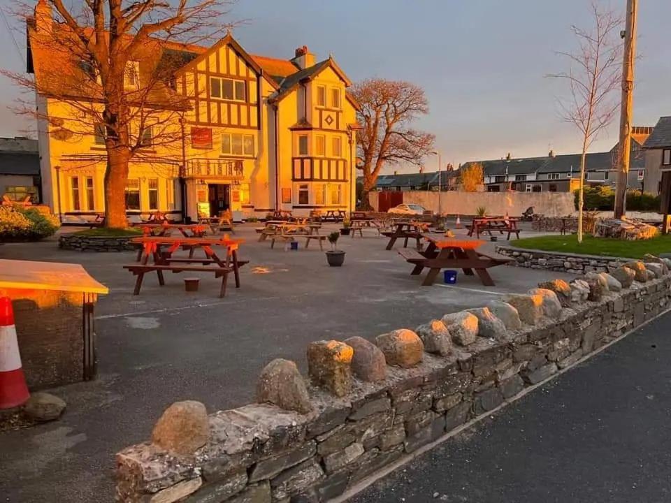 Clarkes Hotel Barrow In Furness Exterior foto